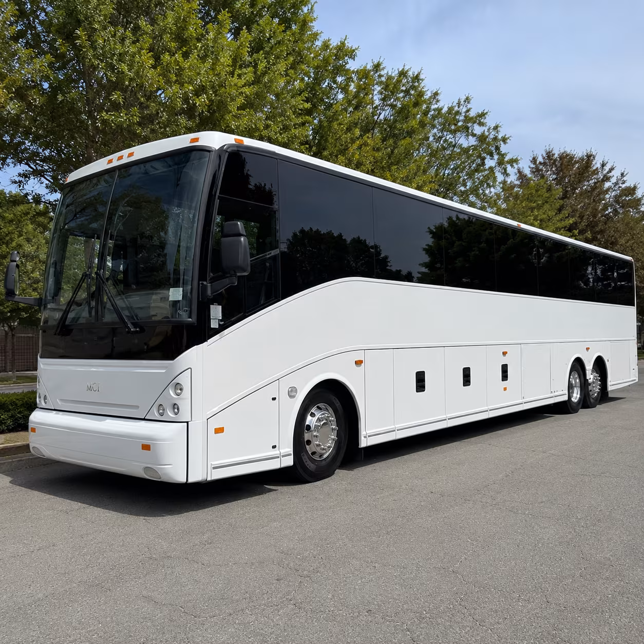 metrolink station connector shuttles from simi valley business parks